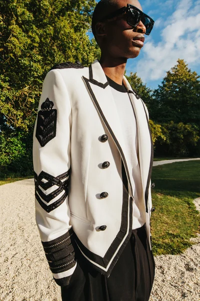 Look 28